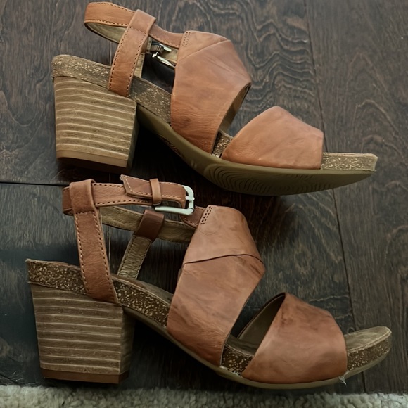 Sofft | Shoes | Soft Sofft Melina Leather Brown Heels 8 | Poshmark